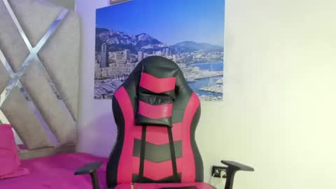 Snapshot of thiago_preston chatting on July 10, 2026, 7:49 pm Thiago online show from July 10, 2026, 7:49 pm