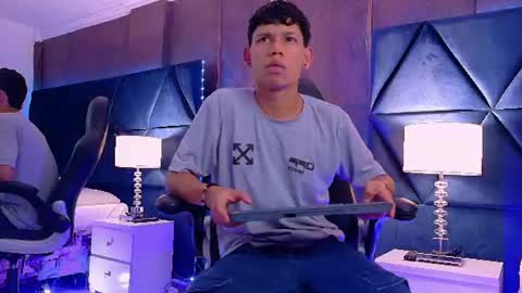 Snapshot of thiagoferrer_ chatting on June 11, 2026, 8:01 am T H I A G O online show from June 11, 2026, 8:01 am