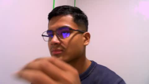 thiagovega_ online show from April 28, 2026, 4:06 am