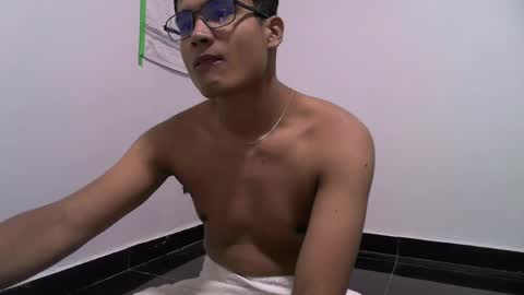 thiagovega_ online show from May 17, 2026, 6:11 am