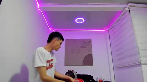 Thiago Wells online show from February 26, 2025, 3:53 am