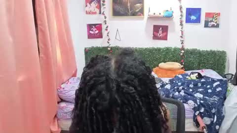 thiana_horny online show from July 9, 2026, 2:21 pm