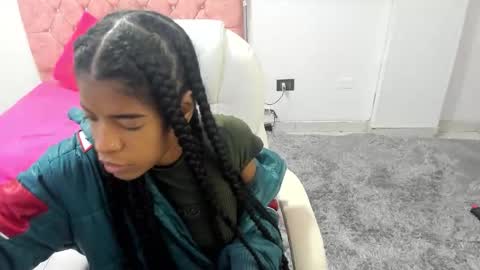 thianahorny online show from November 24, 2025, 9:31 am