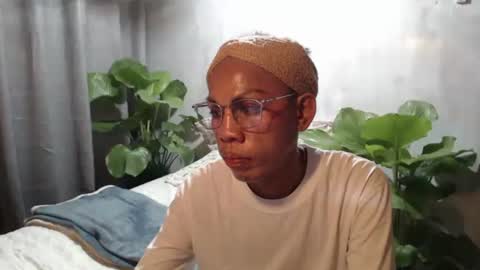 gil online show from April 13, 2026, 9:37 am