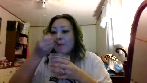 thickassazn93 online show from November 18, 2025, 11:48 pm