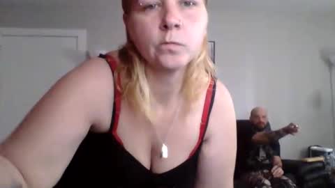 thickblonde_92 online show from May 9, 2026, 1:16 pm