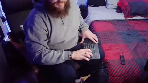 Snapshot of thickhandsomeman chatting on December 16, 2024, 3:19 am ThickHandsomeMan online show from December 16, 2024, 3:19 am