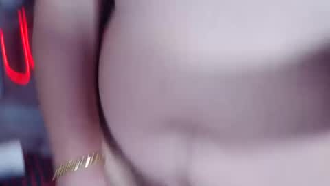 Snapshot of thickhandsomeman chatting on December 24, 2024, 3:38 am ThickHandsomeMan online show from December 24, 2024, 3:38 am