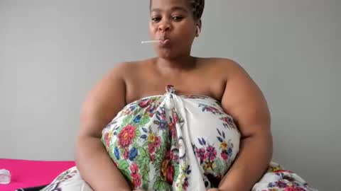 thickleeyanax online show from February 15, 2025, 11:17 am