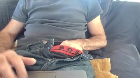 Thickru online show from November 4, 2025, 1:43 pm