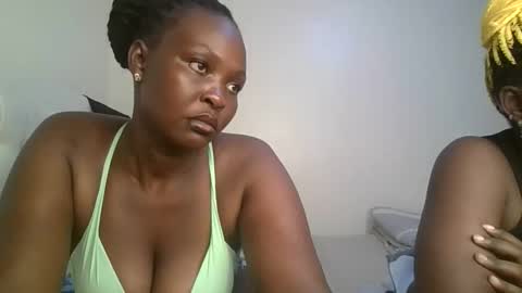 Snapshot of thicky_rue chatting on December 16, 2025, 6:46 pm Rue online show from December 16, 2025, 6:46 pm