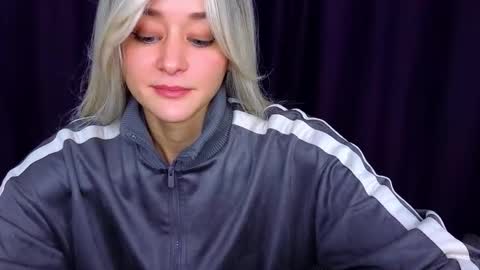 thief_of_hearts_ online show from October 2, 2025, 11:45 pm