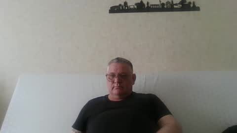 Thierrysymp online show from April 10, 2026, 4:01 pm