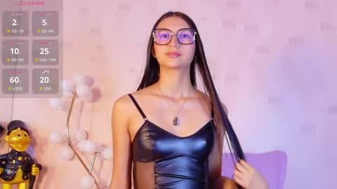 Snapshot of thin_eva chatting on April 16, 2026, 1:56 pm Eva online show from April 16, 2026, 1:56 pm