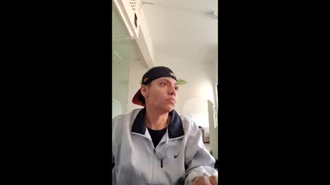 thomas27f online show from November 29, 2025, 7:39 pm