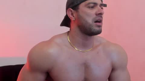 Snapshot of thomas_brandon chatting on May 1, 2026, 10:42 am Thomas Brandon online show from May 1, 2026, 10:42 am
