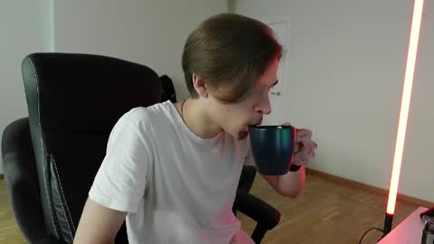 THOMAS BRONS online show from June 7, 2026, 5:11 am