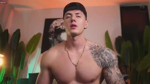 Thomas Falcon online show from November 27, 2025, 1:51 am