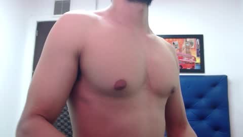 Snapshot of thomas_neuman chatting on January 24, 2025, 8:54 pm Thomas online show from January 24, 2025, 8:54 pm