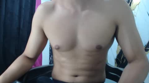 Snapshot of thomas_neuman chatting on November 8, 2025, 8:51 pm Thomas online show from November 8, 2025, 8:51 pm