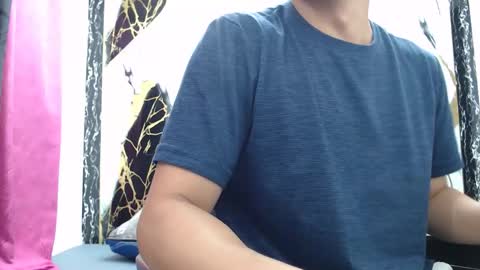 Snapshot of thomas_neuman chatting on May 17, 2026, 8:49 pm Thomas online show from May 17, 2026, 8:49 pm