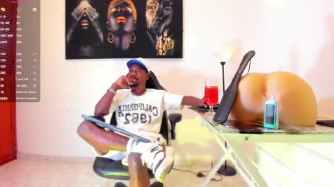 Snapshot of thomas_shelbys chatting on December 5, 2024, 3:59 am Thomas online show from December 5, 2024, 3:59 am