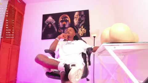 Snapshot of thomas_shelbys chatting on December 14, 2024, 4:12 am Thomas online show from December 14, 2024, 4:12 am