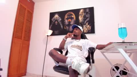 Snapshot of thomas_shelbys chatting on January 15, 2025, 3:43 am Thomas online show from January 15, 2025, 3:43 am