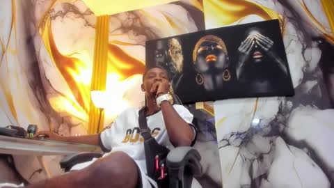 Snapshot of thomas_shelbys chatting on October 2, 2025, 3:35 am Thomas online show from October 2, 2025, 3:35 am