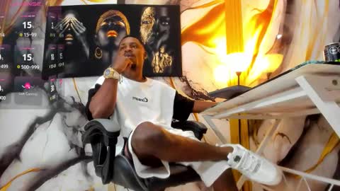 Snapshot of thomas_shelbys chatting on November 25, 2025, 3:28 am Thomas online show from November 25, 2025, 3:28 am