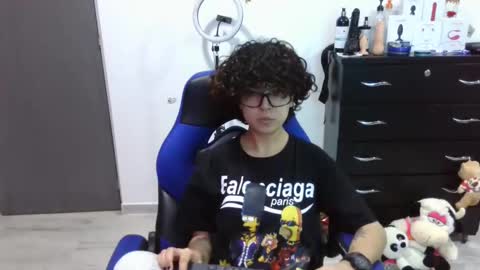 Snapshot of thomascooper_cams chatting on October 29, 2025, 8:43 pm VALERIA online show from October 29, 2025, 8:43 pm