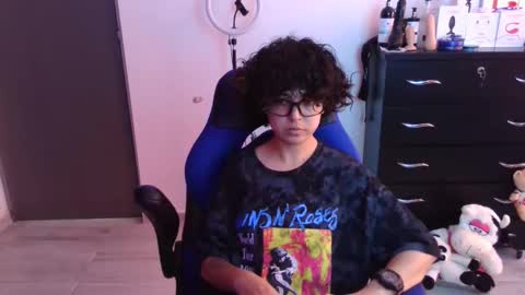 Snapshot of thomascooper_cams chatting on November 4, 2025, 7:02 pm VALERIA online show from November 4, 2025, 7:02 pm