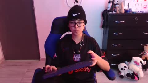 Snapshot of thomascooper_cams chatting on November 13, 2025, 7:13 pm VALERIA online show from November 13, 2025, 7:13 pm