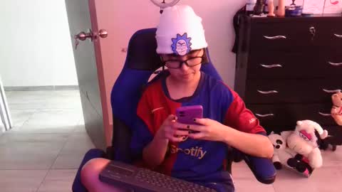 Snapshot of thomascooper_cams chatting on November 19, 2025, 5:24 pm VALERIA online show from November 19, 2025, 5:24 pm