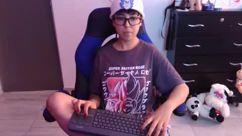 Snapshot of thomascooper_cams chatting on November 26, 2025, 7:04 pm VALERIA online show from November 26, 2025, 7:04 pm