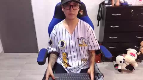 Snapshot of thomascooper_cams chatting on November 30, 2025, 7:40 pm VALERIA online show from November 30, 2025, 7:40 pm