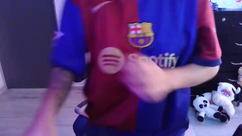 Snapshot of thomascooper_cams chatting on December 2, 2025, 6:47 pm VALERIA online show from December 2, 2025, 6:47 pm