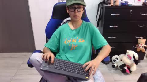 Snapshot of thomascooper_cams chatting on December 14, 2025, 6:45 pm VALERIA online show from December 14, 2025, 6:45 pm