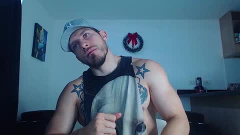 Snapshot of thomashoward31 chatting on January 20, 2025, 1:11 pm Thomas online show from January 20, 2025, 1:11 pm