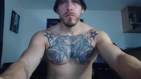 Snapshot of thomashoward31 chatting on February 7, 2025, 2:04 pm Thomas online show from February 7, 2025, 2:04 pm