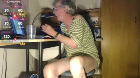 Snapshot of thomasleiber chatting on January 10, 2025, 6:17 pm Thomas online show from January 10, 2025, 6:17 pm