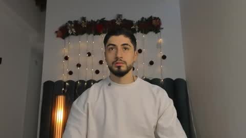 Snapshot of thomasmarzo1 chatting on December 5, 2025, 5:31 pm sweetfit boy online show from December 5, 2025, 5:31 pm