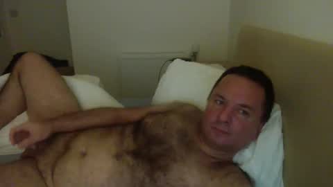 Snapshot of thomaspol chatting on October 28, 2025, 12:03 am Tom online show from October 28, 2025, 12:03 am