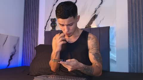 thomass_conor online show from March 27, 2026, 11:48 pm