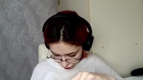 Snapshot of thomasvicknair chatting on December 4, 2025, 11:52 am Lina online show from December 4, 2025, 11:52 am