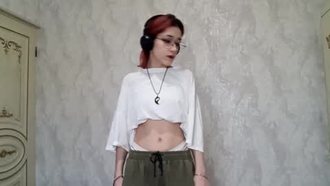 Snapshot of thomasvicknair chatting on December 5, 2025, 11:30 am Lina online show from December 5, 2025, 11:30 am