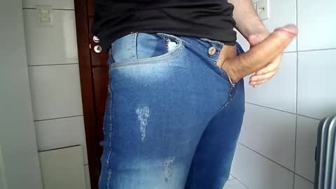 Snapshot of thomaz__ chatting on September 25, 2025, 6:44 pm thomaz__ online show from September 25, 2025, 6:44 pm