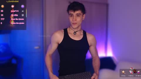 Snapshot of thomklein chatting on November 25, 2025, 9:09 am Thom Klein online show from November 25, 2025, 9:09 am