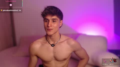 Snapshot of thomklein chatting on December 13, 2025, 7:53 pm Thom Klein online show from December 13, 2025, 7:53 pm