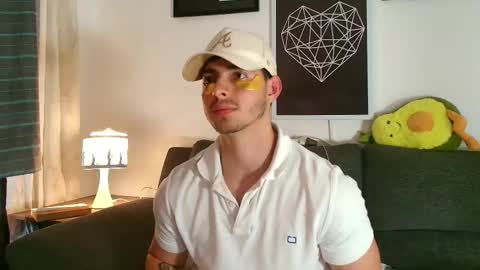 thomylov online show from February 10, 2026, 12:53 pm